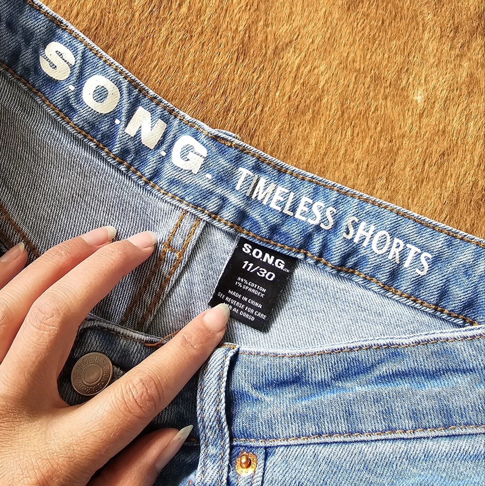 S.O.N.G. Jean Shorts - Picture 3 of 4